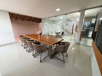 Casa de Condomínio com 4 Quartos à venda, 300m² no Jardim Imperial, Cuiabá