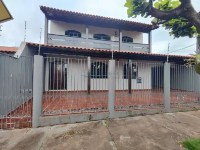 Casa com 3 Quartos à venda, 253m² no São Pedro, Londrina