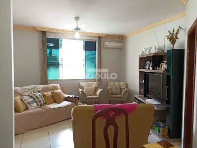 Casa com 3 Quartos à venda, 310m² no Brasil, Uberlândia