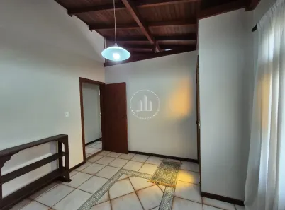 Casa com 3 Quartos à venda, 275m² no Barreiros, São José