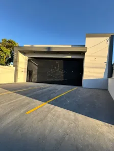 Galpão/Depósito/Armazém para alugar, 244m² no Vila dos Lavradores, Botucatu