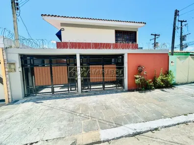 Casa com 4 Quartos para alugar, 167m² no Barro Duro, Maceió
