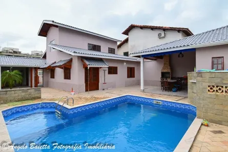 Sobrado com 3 Quartos à venda, 175m² no Bal Stella Maris, Peruíbe