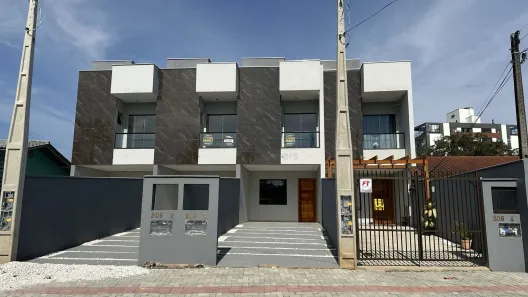 Sobrado com 2 Quartos à venda, 94m² no Costa e Silva, Joinville