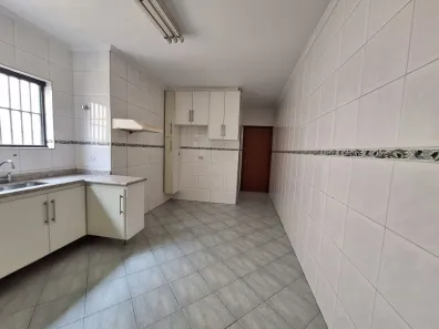 Sobrado com 4 Quartos à venda, 210m² no Jardim Peri Peri, São Paulo