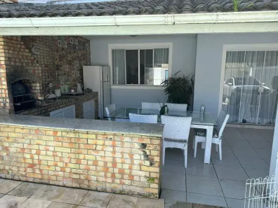 Casa com 2 Quartos à venda, 180m² no Vargem Pequena, Rio de Janeiro