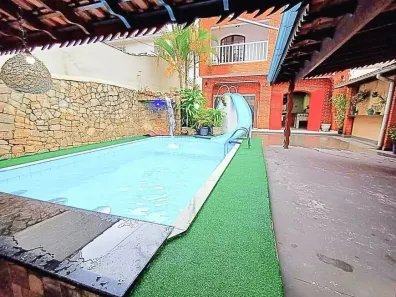 Sobrado com 5 Quartos à venda, 300m² no Canto do Forte, Praia Grande