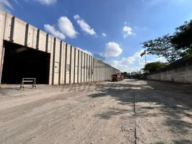 Galpão/Depósito/Armazém para venda ou aluguel, 3500m² no Parque Jaçatuba, Santo André