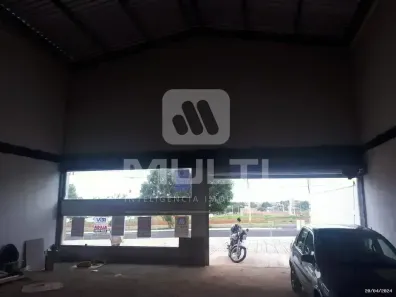 Galpão/Depósito/Armazém com 1 Quarto para alugar, 400m² no Alto Umuarama, Uberlândia