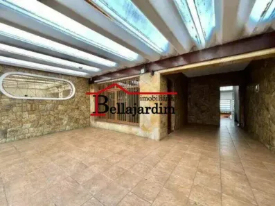 Sobrado com 3 Quartos à venda, 260m² no Vila Bastos, Santo André