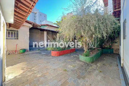 Casa com 3 Quartos à venda, 211m² no Coração Eucarístico, Belo Horizonte