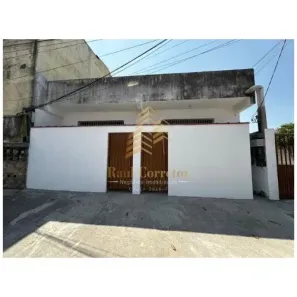 Casa com 2 Quartos para alugar, 70m² no Parque Residencial Tubarão, Serra