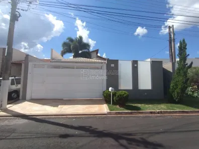 Sobrado com 4 Quartos à venda, 227m² no Jardim dos Flamboyants, Araraquara