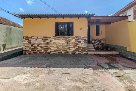 Casa com 3 Quartos à venda, 300m² no Vila Ipiranga, Porto Alegre