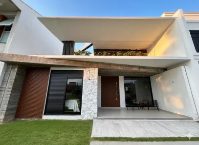Casa de Condomínio com 4 Quartos à venda, 185m² no , Xangri-Lá