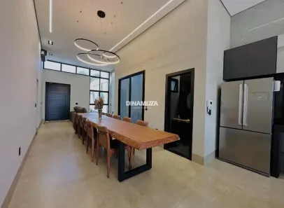 Casa com 3 Quartos à venda, 360m² no Jardim do Lago, Uberaba