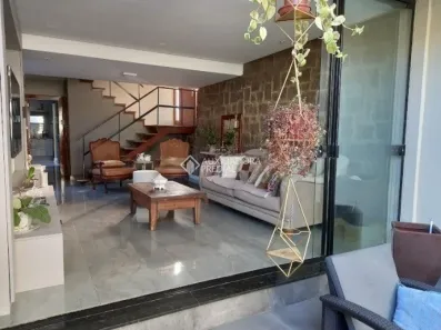 Casa com 3 Quartos à venda, 181m² no Nonoai, Porto Alegre