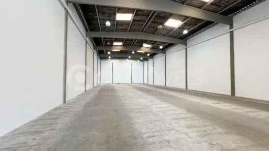 Galpão/Depósito/Armazém para alugar, 750m² no Sarandi, Porto Alegre
