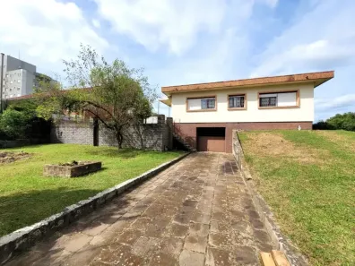 Casa com 3 Quartos para alugar, 133m² no Nossa Senhora de Lourdes, Caxias do Sul