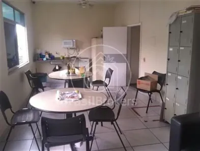 Sala Comercial à venda, 30m² no Cacuia, Rio de Janeiro
