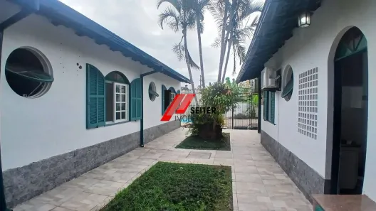 Casa com 5 Quartos à venda, 176m² no Itacorubi, Florianópolis