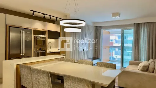 Apartamento com 2 Quartos para alugar, 98m² no Agronômica, Florianópolis