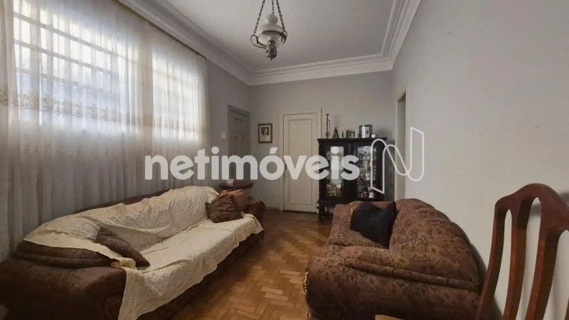 Casa com 4 quartos — Calafate, Belo Horizonte
