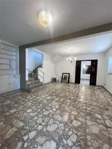 Sobrado com 4 Quartos para venda ou aluguel, 310m² no Embaré, Santos