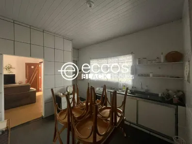 Casa com 5 Quartos à venda, 196m² no Vigilato Pereira, Uberlândia