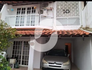 Casa com 3 Quartos à venda, 180m² no Piratininga, Niterói