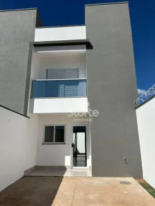 Casa com 2 Quartos à venda, 83m² no Novo Mundo, Uberlândia