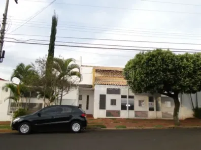 Sobrado com 5 Quartos para alugar, 500m² no Vila Harmonia, Araraquara
