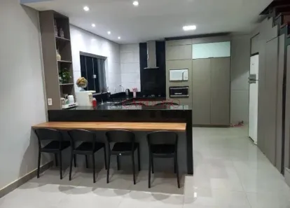 Casa de Condomínio com 3 Quartos à venda, 400m² no Taguatinga Norte, Brasília