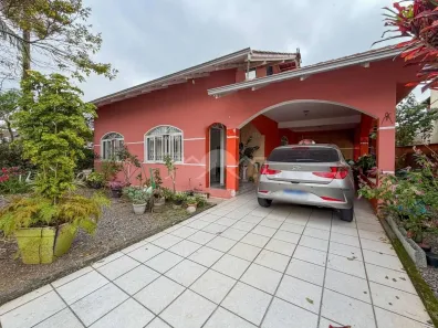 Casa com 4 Quartos à venda, 190m² no Floresta, Joinville