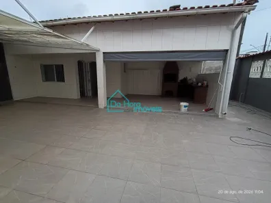 Casa com 3 Quartos para alugar, 120m² no Vila Anhanguera, Mongaguá