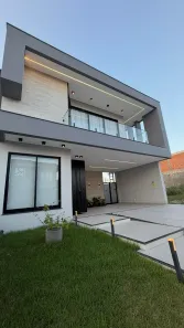 Casa de Condomínio com 3 Quartos à venda, 254m² no Novo Aleixo, Manaus