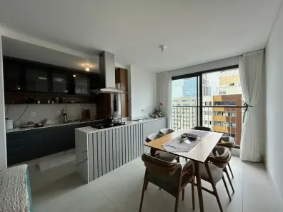 Apartamento com 2 Quartos à venda, 79m² no Canto, Florianópolis