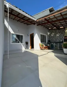 Casa com 2 Quartos à venda, 76m² no Lagoa, Macaé