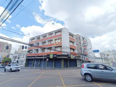 Sala Comercial com 3 Quartos para alugar, 132m² no São Francisco, Curitiba