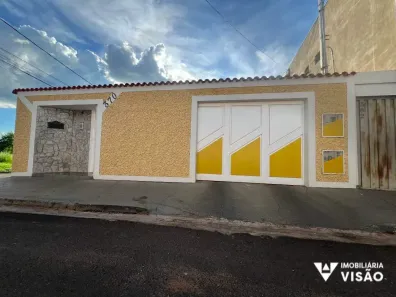 Casa com 3 Quartos à venda, 250m² no Recreio dos Bandeirantes, Uberaba