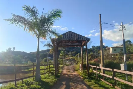 Lote/Terreno à venda, 699m² no Zona Rural, Chácara
