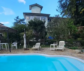 Casa de Condomínio com 4 Quartos à venda, 400m² no Carlos Guinle, Teresópolis