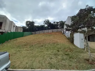 Lote/Terreno à venda, 640m² no Granja Viana, Carapicuíba