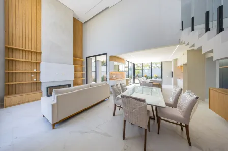 Casa com 3 Quartos à venda, 220m² no Ferrari, Campo Largo