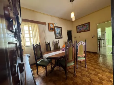 Casa com 4 Quartos à venda, 229m² no Vila Flores, Franca