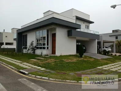 Casa com 3 Quartos à venda, 236m² no São João do Rio Vermelho, Florianópolis