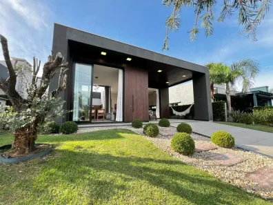 Casa com 4 Quartos à venda, 184m² no XANGRI-LÁ, Xangri-lá