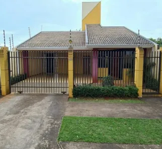 Casa com 5 Quartos à venda, 247m² no Zona 05, Maringá