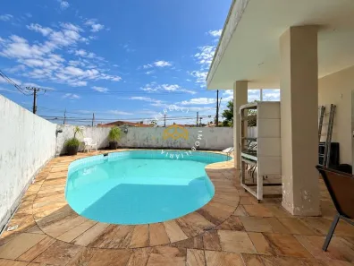 Casa com 3 Quartos à venda, 220m² no Jardim Nova Europa, Campinas