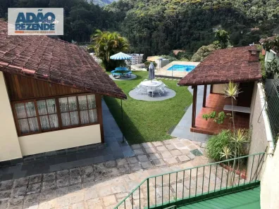 Casa com 7 Quartos à venda, 242m² no Pimenteiras, Teresópolis